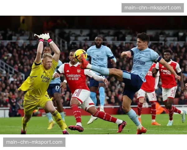 曼城1-0小胜布莱顿，罗德里远射一箭定江山