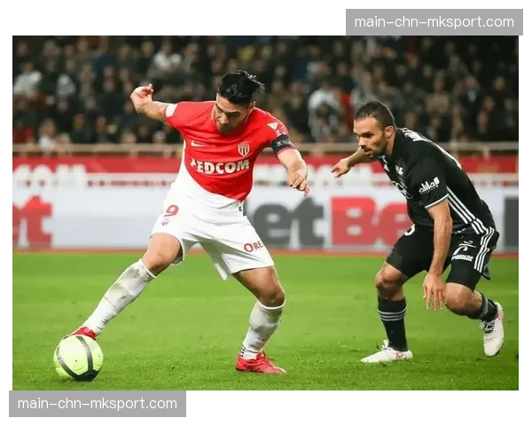 里昂3-0完胜图卢兹，积分榜攀升至欧战资格区边缘